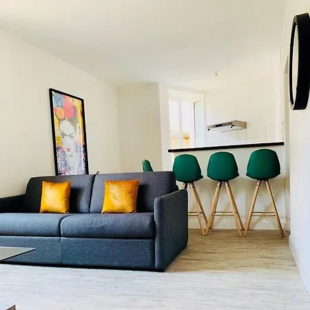 - - Coeur Historique Apartment