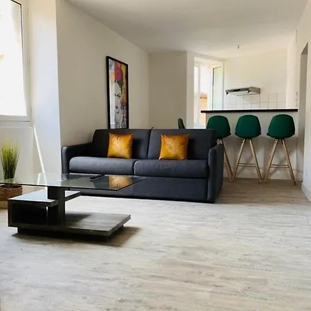 - - Coeur Historique Lejlighed